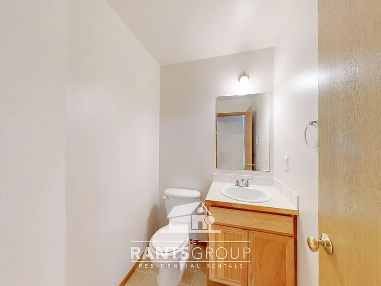 695R — Photo 5
