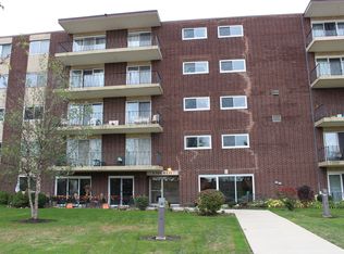 5300 Walnut Ave APT 5A, Downers Grove, IL 60515