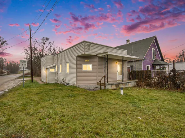 1605 State St, Marne, MI 49435