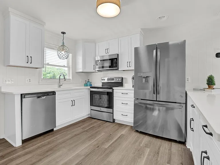1027 S Shore Dr #A — Photo 8