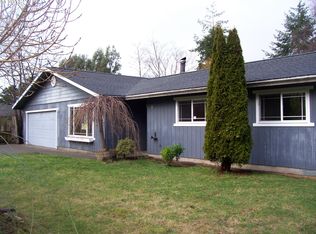 1165 Division St NE, Bandon, OR 97411