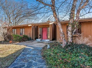 6810 Christopher Dr, Saint Louis, MO 63129