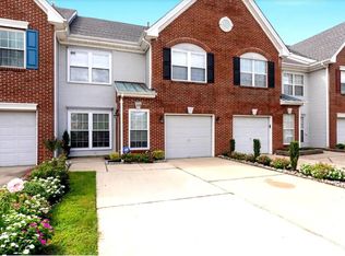 109 La Costa Dr, Blackwood, NJ 08012