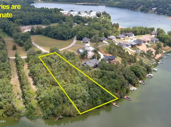 20 Doe Valley Pkwy W, Brandenburg, KY 40108