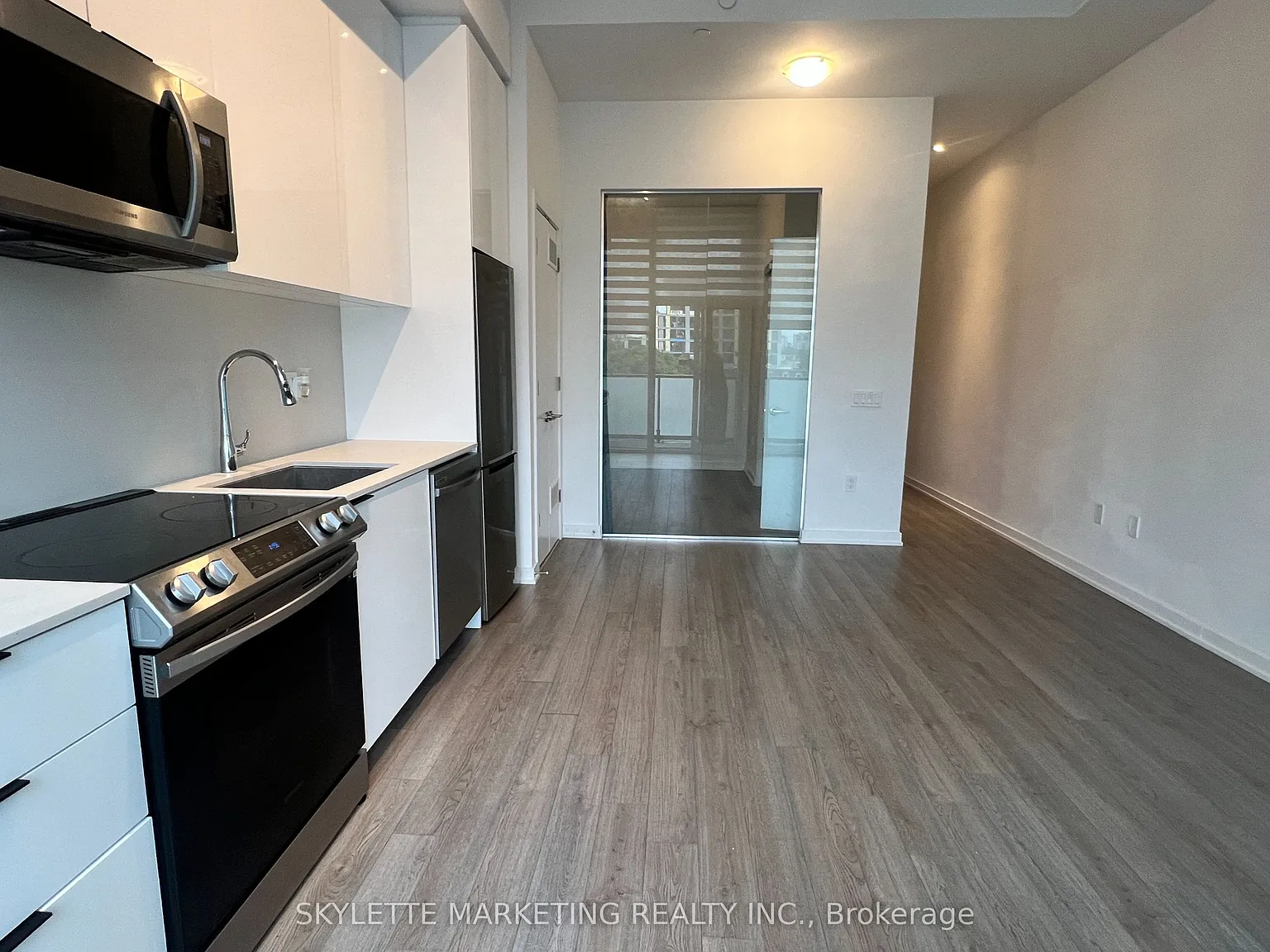 1 bed, $2,100 — Photo 2