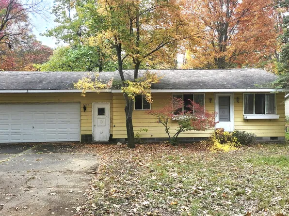 206 Chippewa Trl, Prudenville, MI 48651