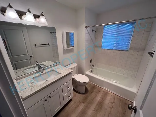 203 S High St — Photo 10
