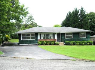 3512 Oak Ridge Dr, Chattanooga, TN 37415