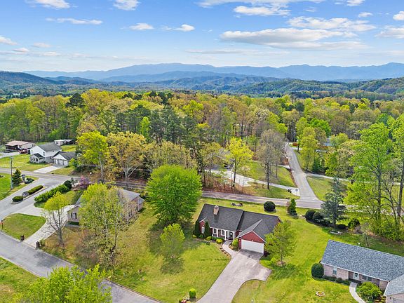 5th image of 2519 Friar Wood Ln