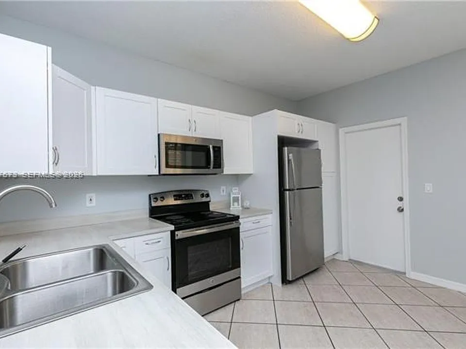 3635 San Simeon Cir #TH