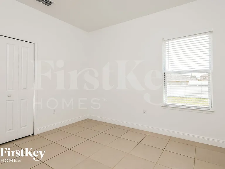 1133 Platte Ln N — Photo 12