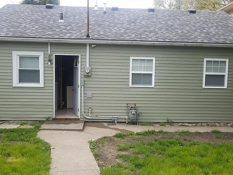345 Kinsmoor Ave — Photo 2