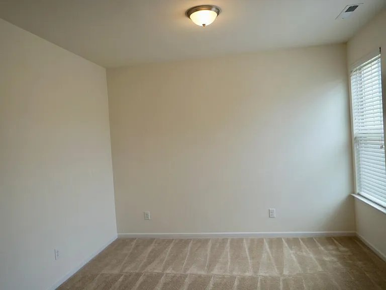 3015 Bluegrove Rd — Photo 4