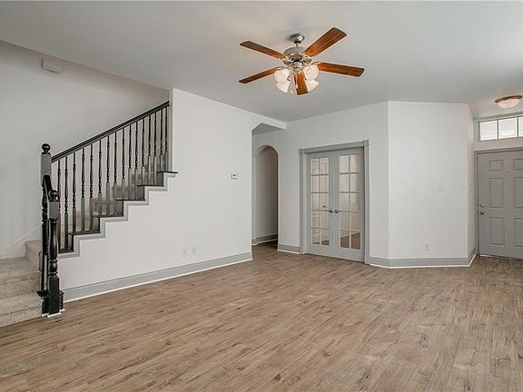 4th image of 10012 Cherry Hill Ln