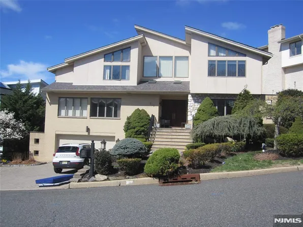 312 Arthur Ave, Englewood Cliffs, NJ 07632