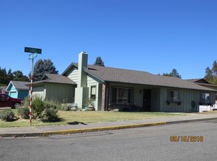 920 SW Sams Cir, Grants Pass, OR 97526