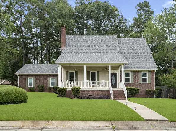 107 Wellington Cir, Hattiesburg, MS 39402