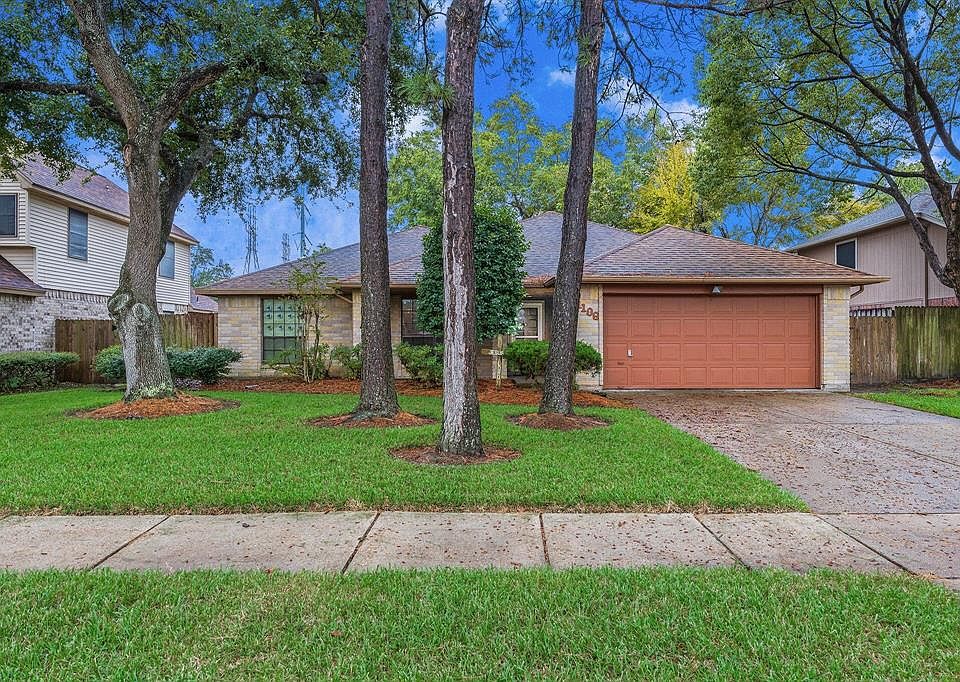 1st image of 1106 Willowbriar Ln