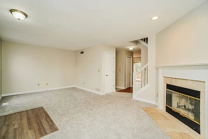 1449 Pepper Ln — Photo 5