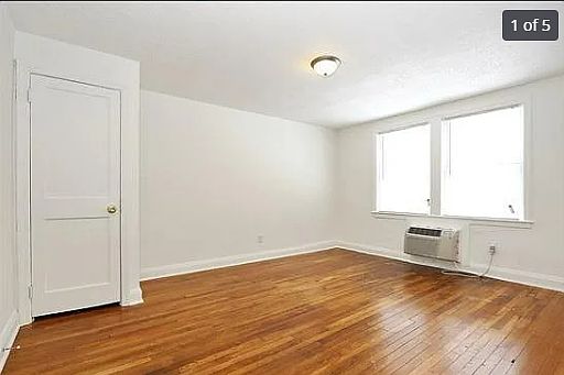 3rd image of 2601 Fairview Ave #C