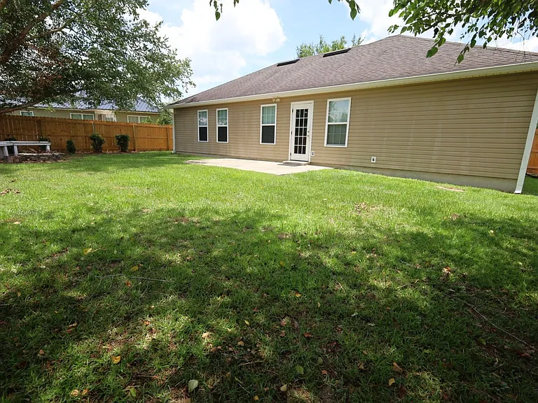 5313 Vine Dr — Photo 11