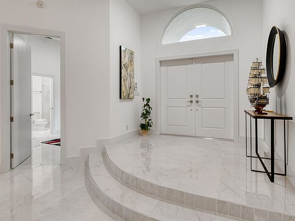5th image of 10679 Stonebridge Blvd