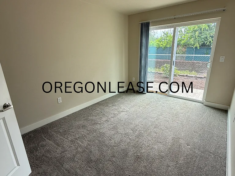 4004 Horace St #4 — Photo 9