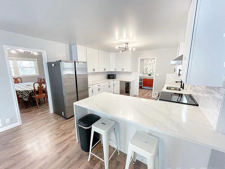 1300 Stillmeadow Rd SW — Photo 4