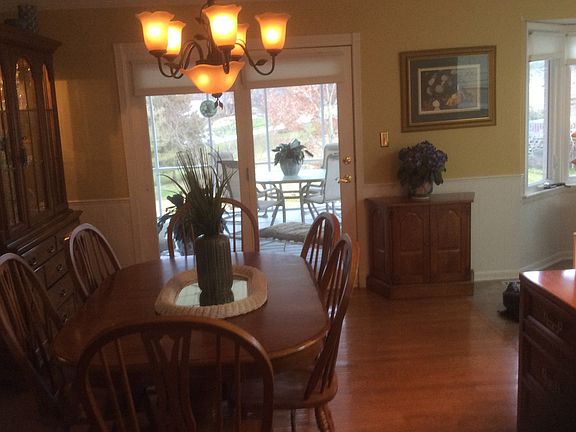 4th image of 221 Tammie Ln