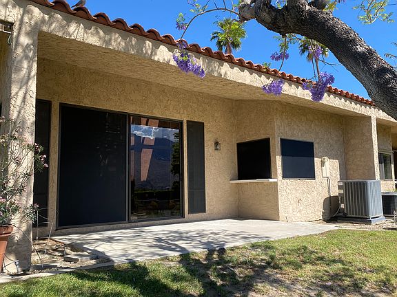 3rd image of 695 S Calle Petunia