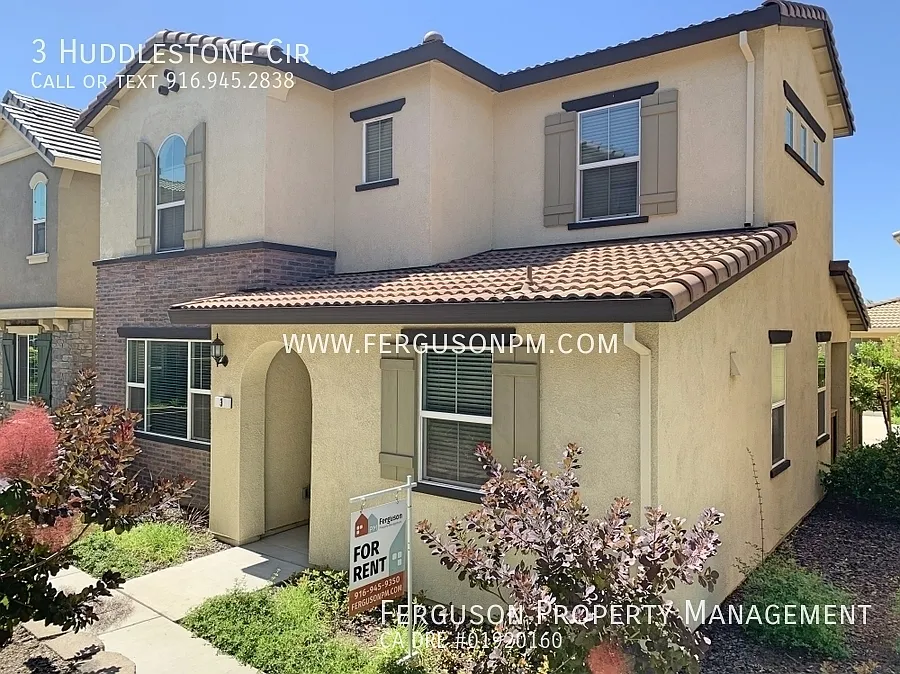 3 Huddlestone Cir