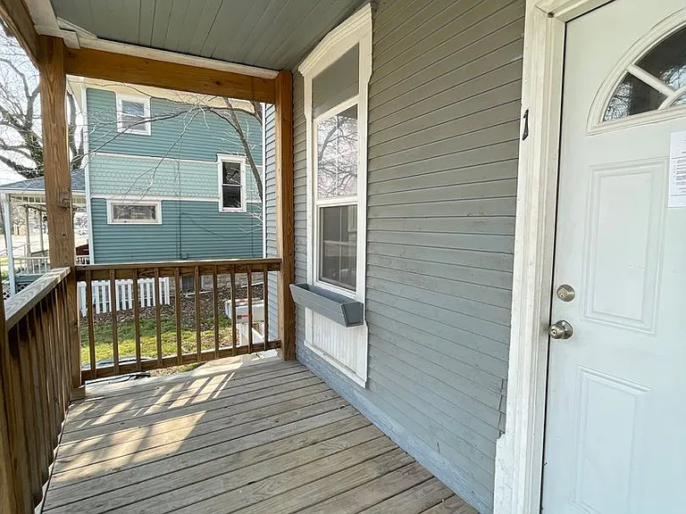 909 Merchant St — Photo 16