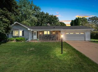 1712 S Seminole Rd, Appleton, WI 54914