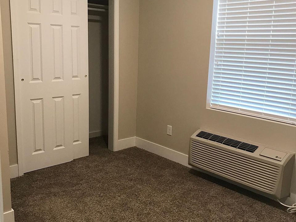 2nd image of 1538 C St