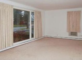 1153 W Grant Dr, Des Plaines, IL