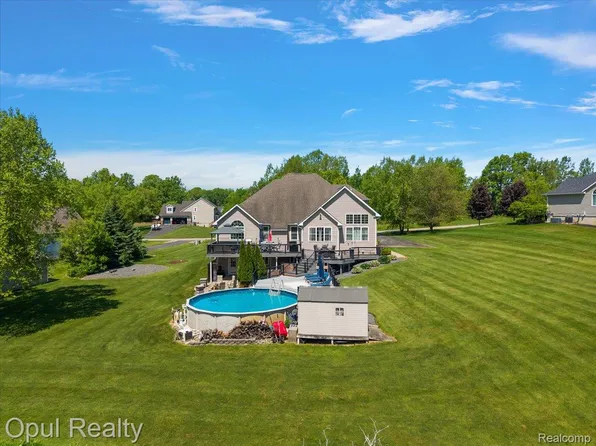 5164 Birch Ln, Davisburg, MI 48350