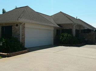 195 Pecanwood Dr, Lake charles, LA 70605
