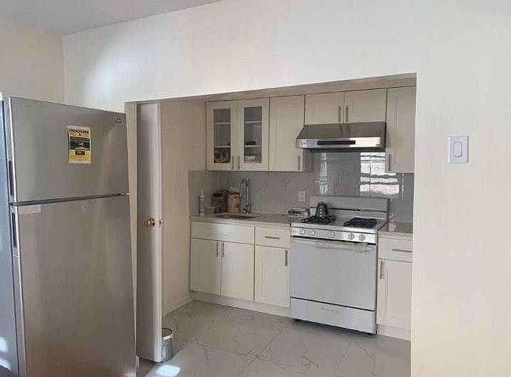 1st image of 201 Avenue Z Floor 1