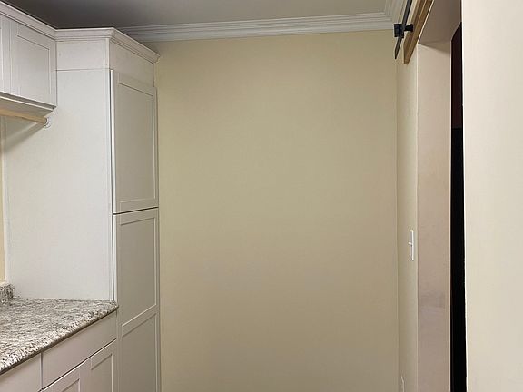 5th image of 408 Brown Ave