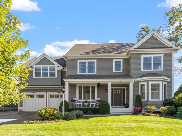 19 Fletcher Rd, Bedford, MA 01730