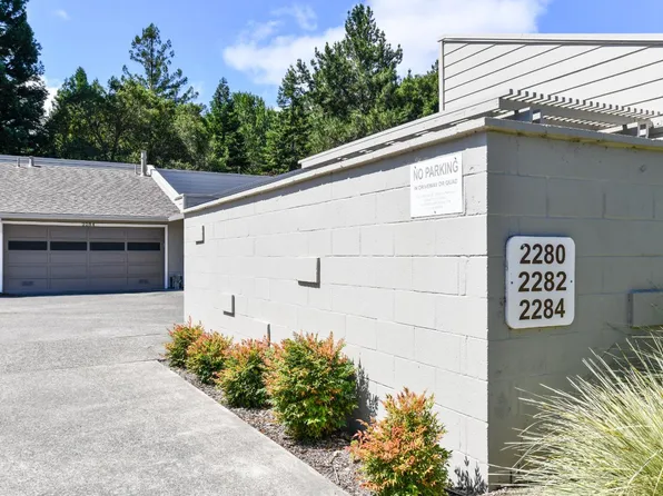 2284 Knolls Hills Circle, Santa Rosa, CA 95405