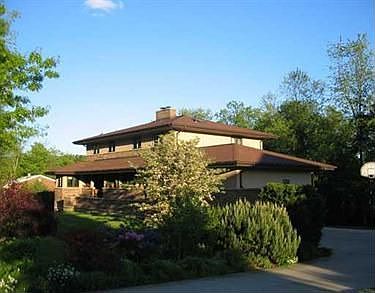 1st image of 105 Black Oak Dr
