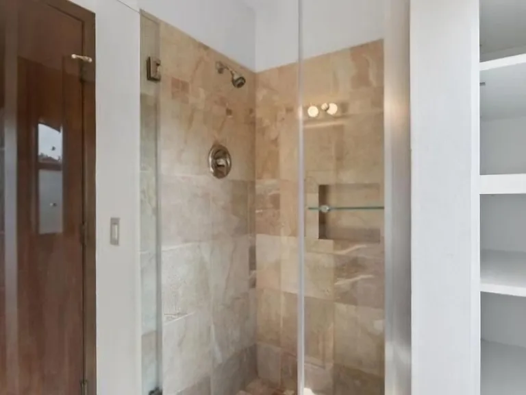 520 Smith St — Photo 3