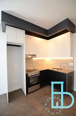 Rented by Miron Realty Group | media 40