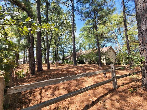 3rd image of 210 Restful Ridge Rd