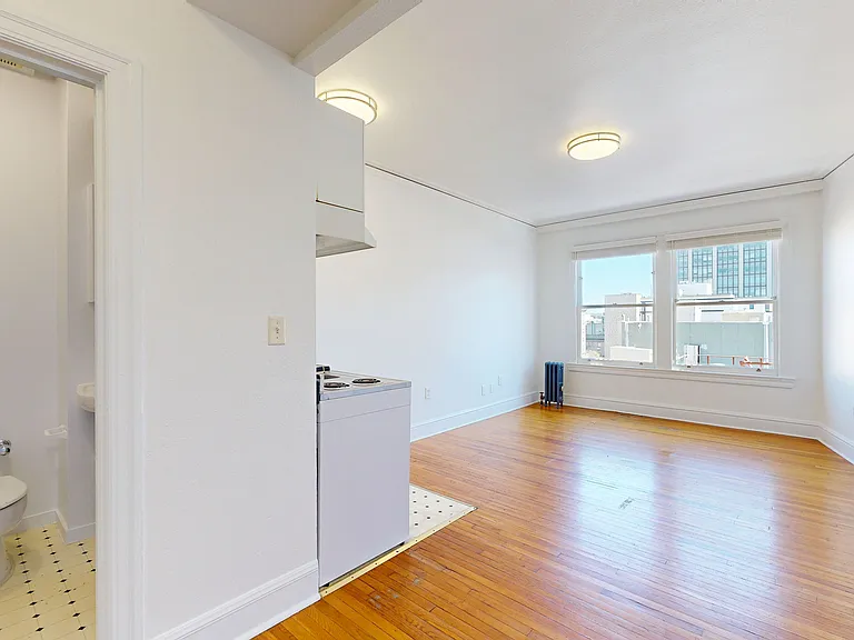 723 Ellis St #409 — Photo 3