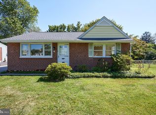 4 Valleyview Cir, East Norriton, PA 19401