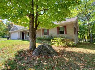 2006 Hunters Ln, Houghton, MI 49931