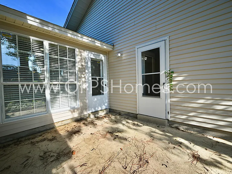 636 Emerald Ln — Photo 26