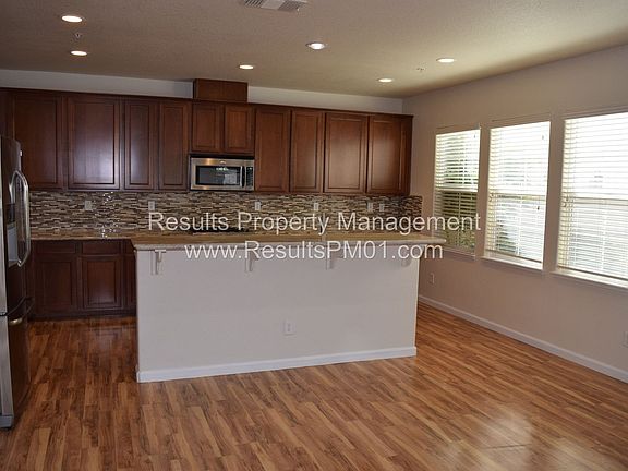 5th image of 3301 N Park Dr Unit 514